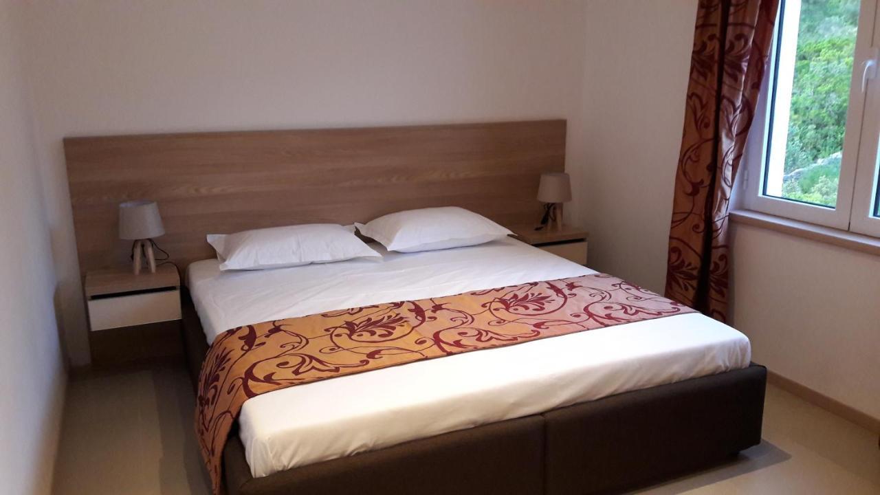 Apartments Odiva 卢什蒂卡 外观 照片